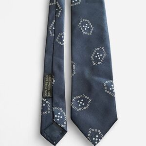 GIORGIO ARMANI Pure Silk Tie ITALY Navy Blue White Geometric W: 3.25” L: 58”